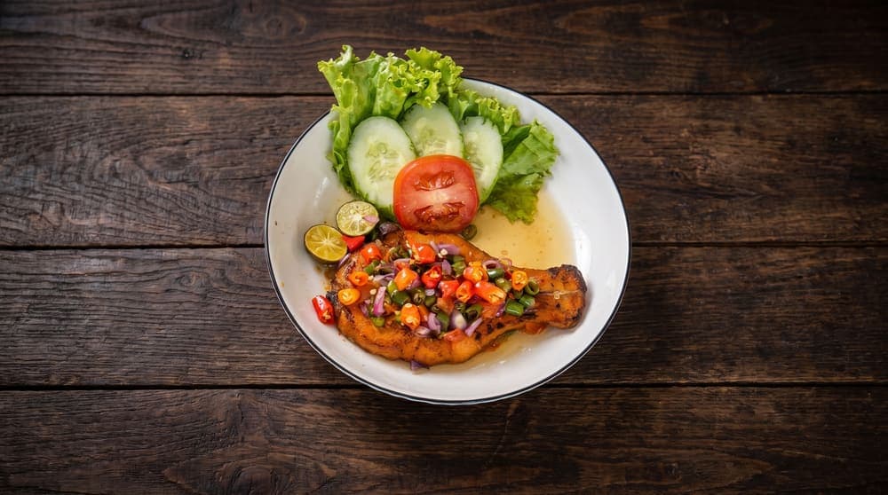 Salmon sambal matah